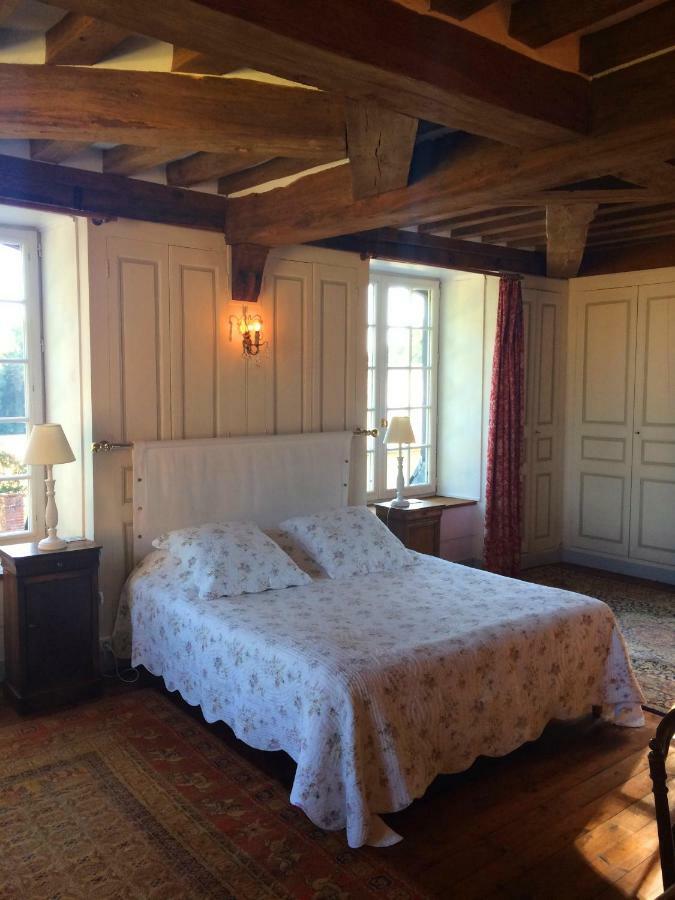 Chateau De Fleury La Foret Bed & Breakfast Igoville Exterior foto