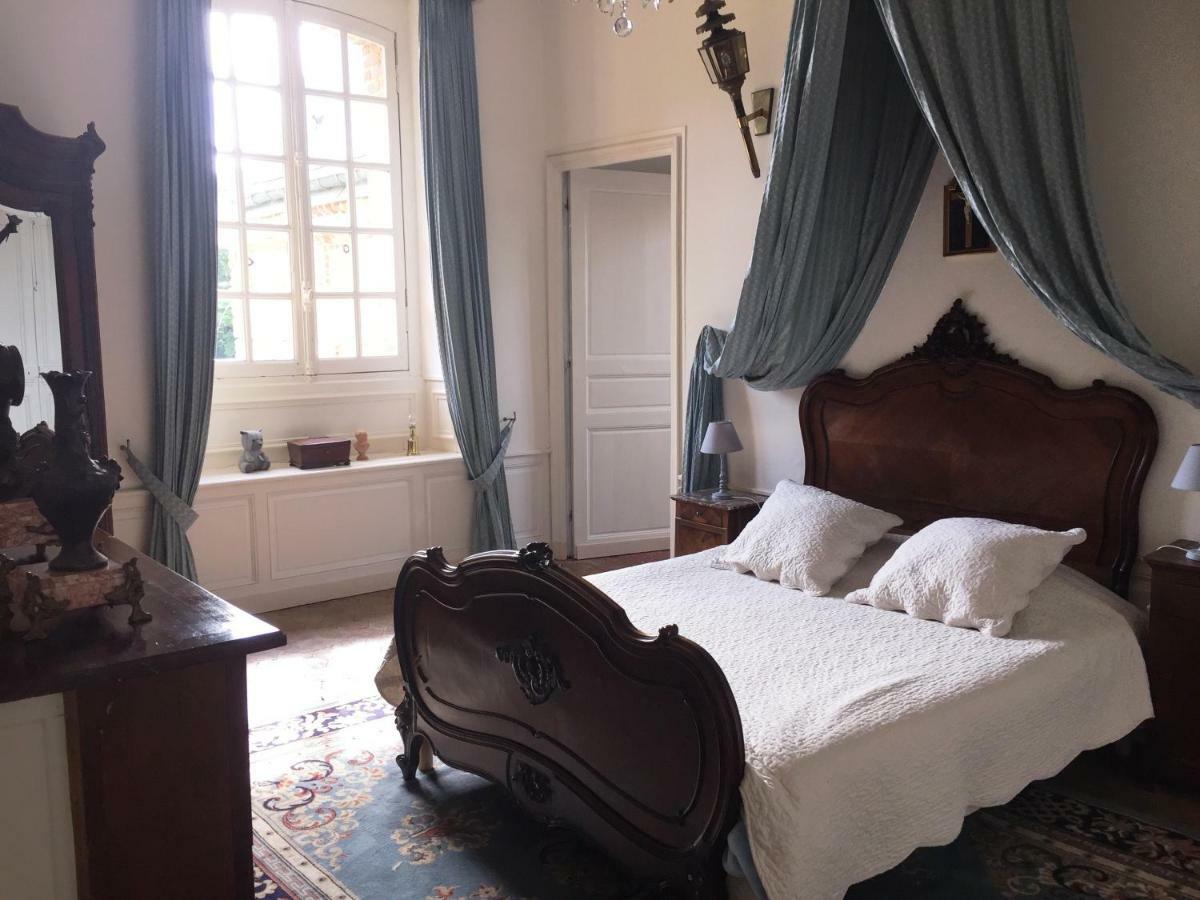 Chateau De Fleury La Foret Bed & Breakfast Igoville Exterior foto
