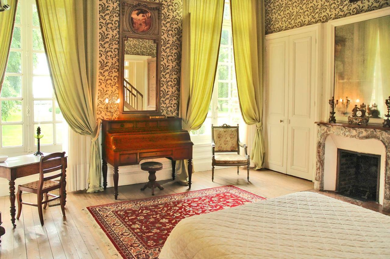 Chateau De Fleury La Foret Bed & Breakfast Igoville Exterior foto